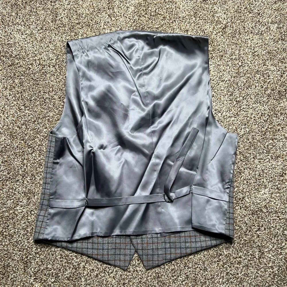 NWOT Brooks Brothers Madison Wool Windowpane Vest Lined Gray Brown Mens Size 48R - Picture 3 of 9